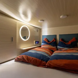  Kapselhotel Mue Cubes Deutschland